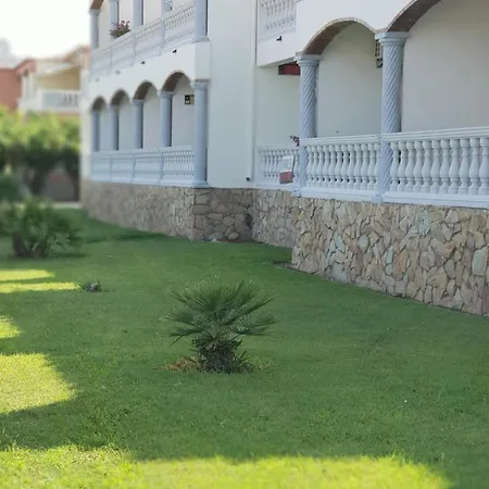 Vista Bahia 13 - En Primera Linea De Mar A Pocos Metros Del Centro De Con Aparcamiento. - Es-228-186 Apartamento Empuriabrava